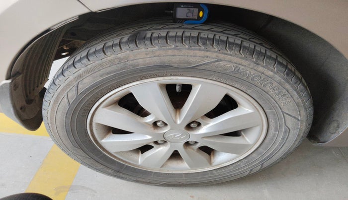 2013 Hyundai i20 ASTA 1.4 CRDI, Diesel, Manual, 1,04,038 km, tyre