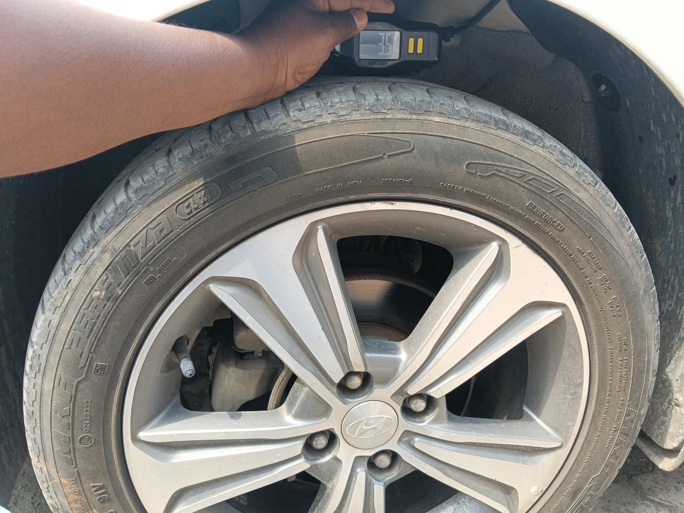 2018 Hyundai Verna 1.6 VTVT SX O, Petrol, Manual, 63,180 km, tyre