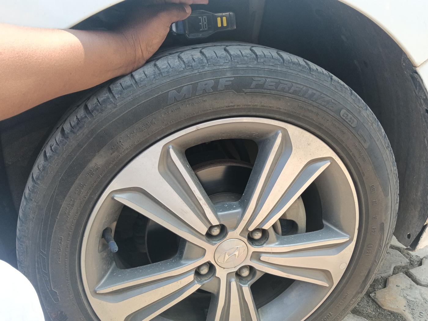2018 Hyundai Verna 1.6 VTVT SX O, Petrol, Manual, 63,180 km, tyre