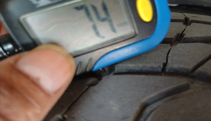 2012 Toyota Fortuner 3.0 4X2 MT, Diesel, Manual, 2,22,624 km, tyre