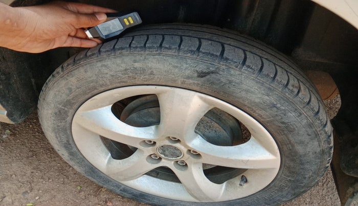 2012 Skoda Rapid ELEGANCE 1.6 TDI CR MT, Diesel, Manual, 93,683 km, tyre