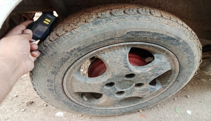 2013 Maruti Wagon R 1.0 LXI, Petrol, Manual, 51,515 km, tyre