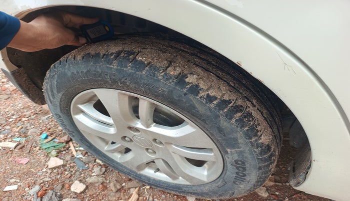 2012 Maruti Swift Dzire ZXI, Petrol, Manual, 92,897 km, tyre