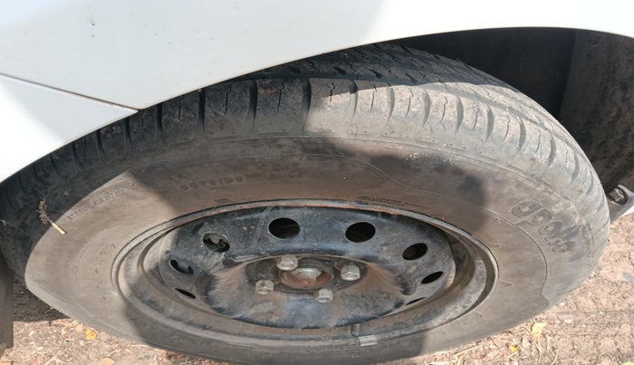 2023 Maruti Swift VXI, Petrol, Manual, 3,910 km, tyre