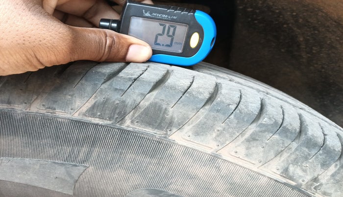 2022 Tata Harrier XM 2.0L KRYOTEC, Diesel, Manual, 30,383 km, tyre