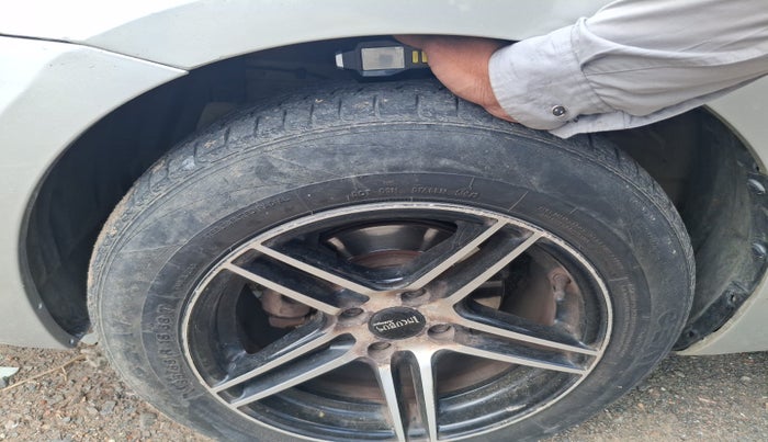 2017 Maruti Ciaz SIGMA DIESEL 1.3, Diesel, Manual, 1,12,930 km, tyre