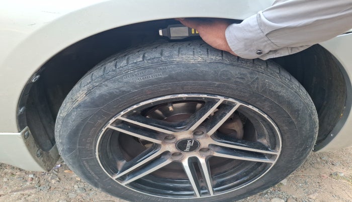 2017 Maruti Ciaz SIGMA DIESEL 1.3, Diesel, Manual, 1,12,930 km, tyre