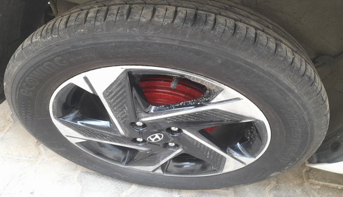 2018 Hyundai Verna 1.6 CRDI SX, Diesel, Manual, 82,078 km, tyre