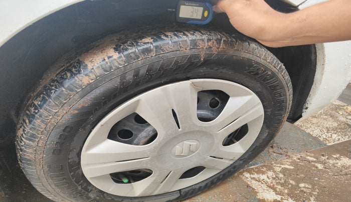 2014 Maruti Wagon R 1.0 VXI, Petrol, Manual, 1,34,720 km, tyre