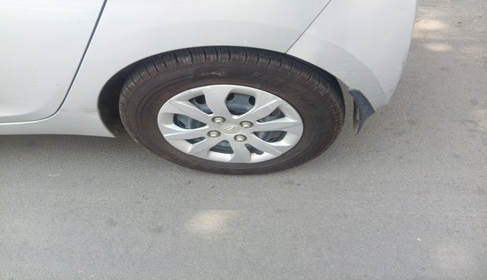 2014 Hyundai Eon 1.0 MAGNA +, Petrol, Manual, 49,201 km, tyre