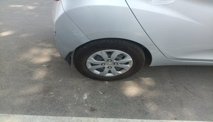 2014 Hyundai Eon 1.0 MAGNA +, Petrol, Manual, 49,201 km, tyre