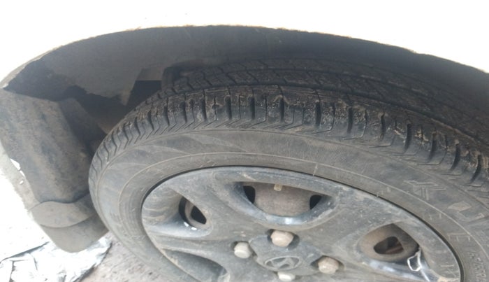 2012 Hyundai Accent GLE, Petrol, Manual, 1,27,042 km, tyre