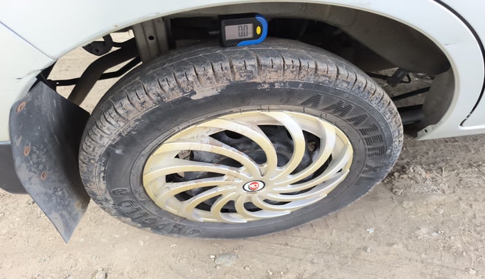 2018 Maruti Alto 800 VXI O, Petrol, Manual, 63,927 km, tyre