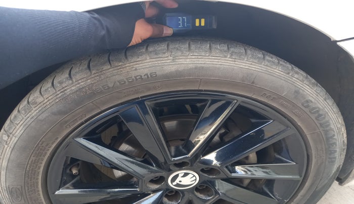 2020 Skoda Rapid STYLE AT TSI, Petrol, Automatic, 53,022 km, tyre