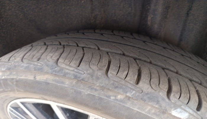 2020 Volkswagen Vento HIGHLINE 1.0L TSI, Petrol, Manual, 79,594 km, tyre