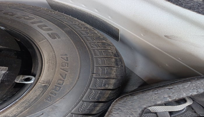 2020 Volkswagen Vento HIGHLINE 1.0L TSI, Petrol, Manual, 79,594 km, tyre