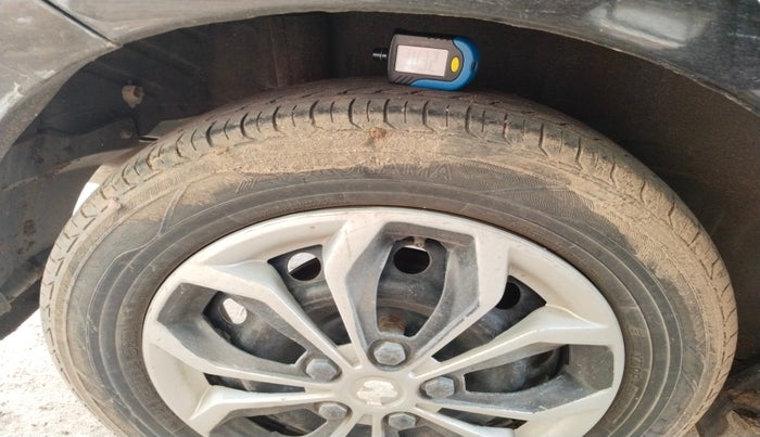 2015 Honda Amaze 1.2L I-VTEC S, Petrol, Manual, 86,127 km, tyre