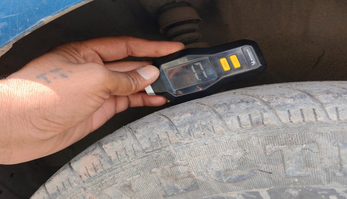 2017 Nissan Micra Active XL, Petrol, Manual, 56,846 km, tyre