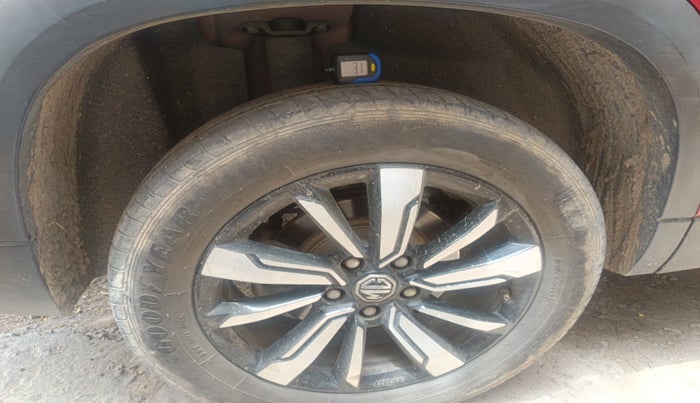 2020 MG HECTOR SHARP 2.0 DIESEL, Diesel, Manual, 52,948 km, tyre