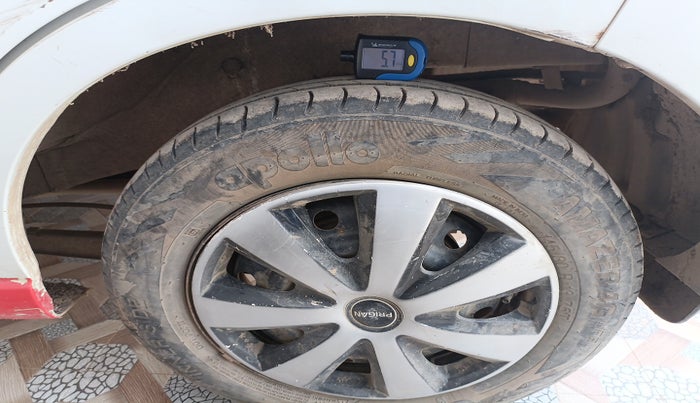 2011 Maruti A Star VXI, Petrol, Manual, 83,500 km, tyre