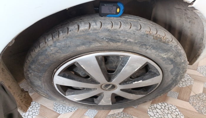 2011 Maruti A Star VXI, Petrol, Manual, 83,500 km, tyre