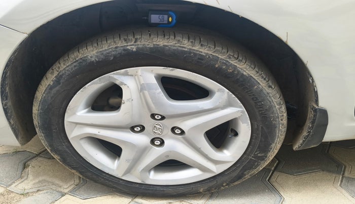 2017 Hyundai Elite i20 ASTA 1.2, Petrol, Manual, 77,797 km, tyre