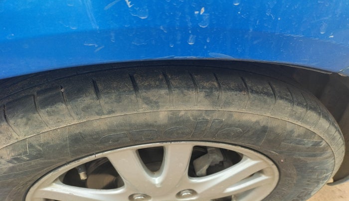 2012 Honda Brio V MT, Petrol, Manual, 65,900 km, tyre