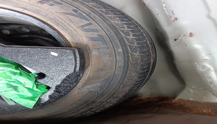 2015 Maruti Celerio VXI AMT, Petrol, Automatic, 24,714 km, tyre