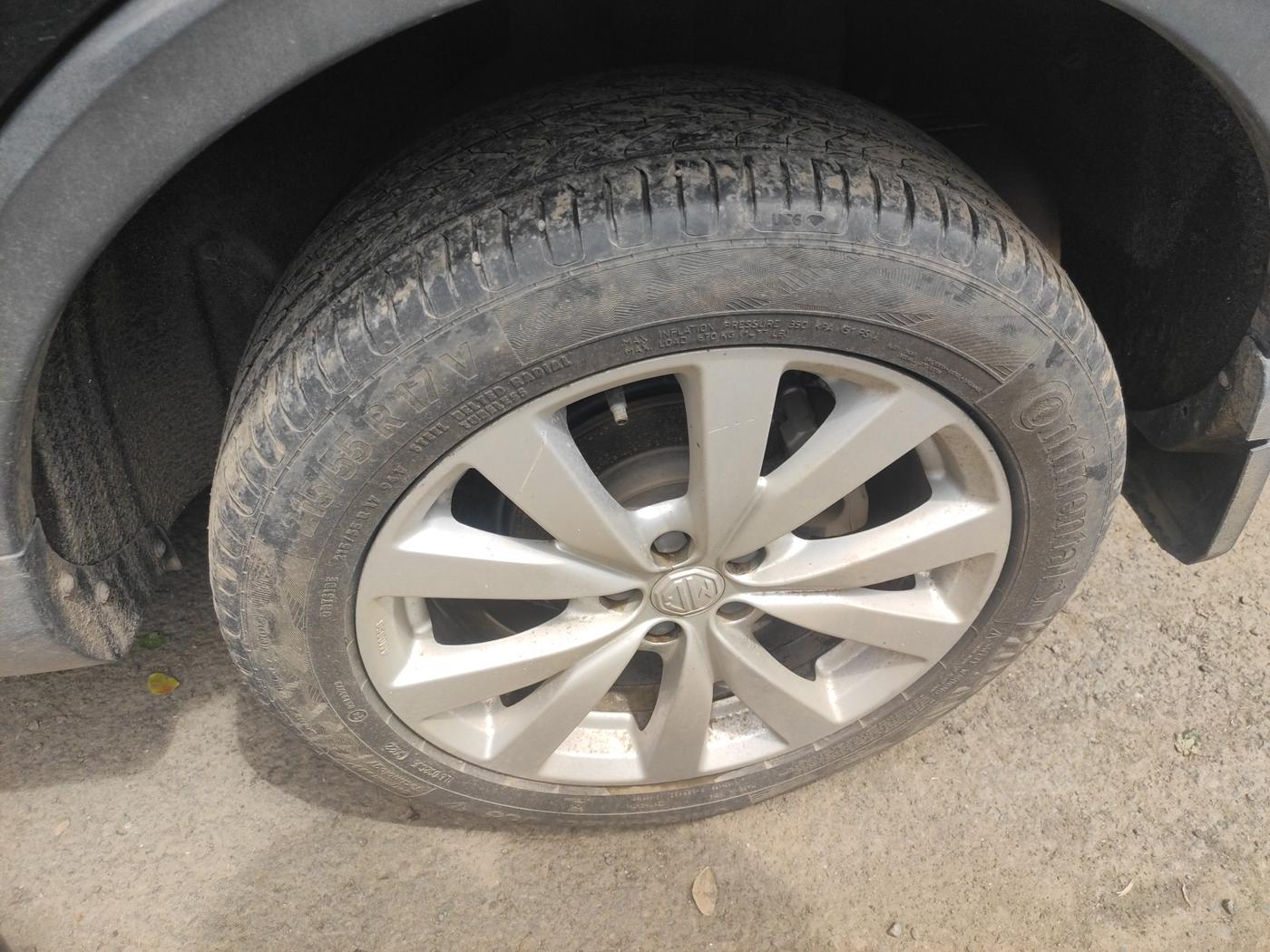 2022 MG ASTOR SUPER EX 1.5 MT, Petrol, Manual, 31,151 km, tyre