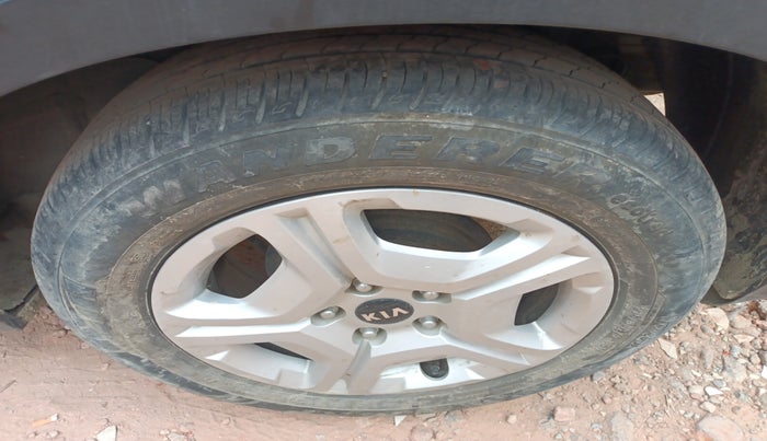 2021 KIA SONET HTX 1.0 IMT, Petrol, Manual, 12,060 km, tyre