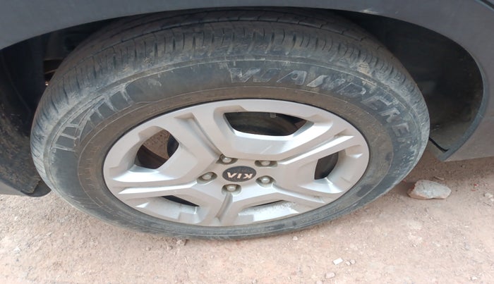 2021 KIA SONET HTX 1.0 IMT, Petrol, Manual, 12,060 km, tyre