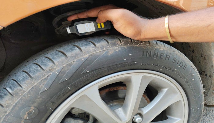 2016 Hyundai Grand i10 ASTA (O) AT 1.2 KAPPA VTVT, Petrol, Automatic, 50,212 km, tyre