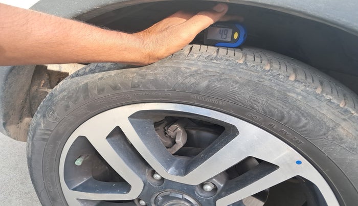 2018 Tata Hexa XTA 4X2 6 STR, Diesel, Automatic, 1,27,333 km, tyre