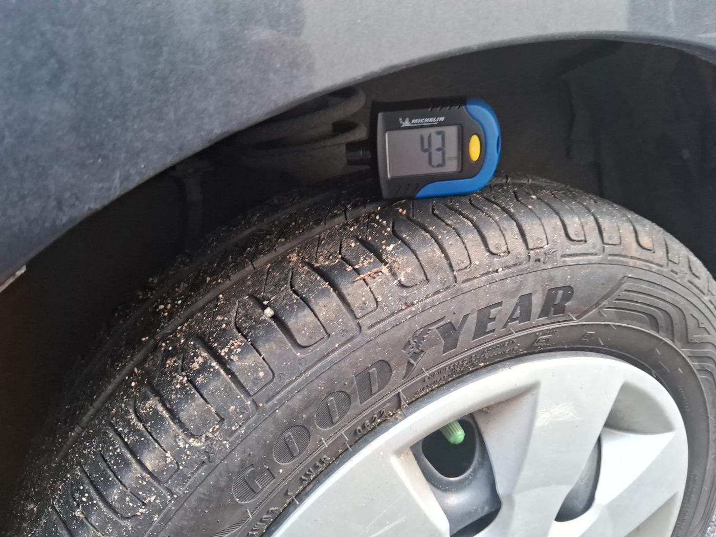 2018 Maruti Alto K10 VXI (O) AMT, Petrol, Automatic, 36,812 km, tyre