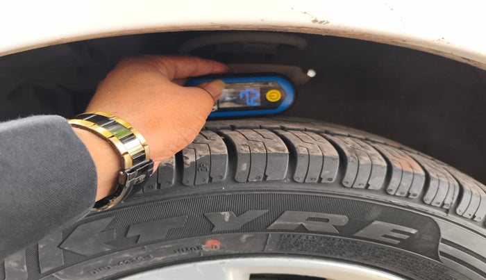 2018 Maruti Ertiga VDI SHVS LIMITED EDITION, Diesel, Manual, 1,24,251 km, tyre