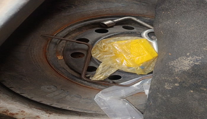 2010 Maruti Ritz VXI, Petrol, Manual, 74,961 km, tyre