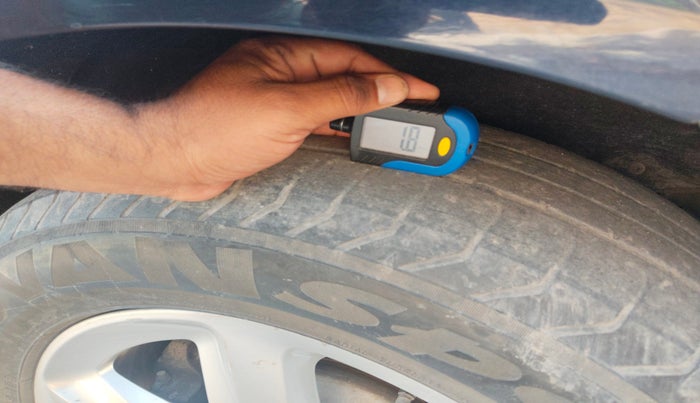 2013 Audi Q7 3.0 TDI QUATTRO, Diesel, Automatic, 11,00,000 km, tyre