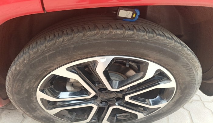 2021 Jeep Compass MODEL S (O) 1.4 PETROL DCT, Petrol, Automatic, 27,450 km, tyre