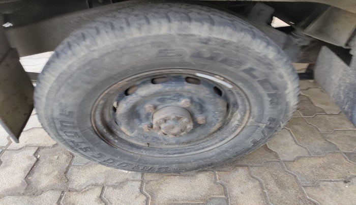 2016 Mahindra Bolero POWER PLUS SLE, Diesel, Manual, 1,74,662 km, tyre