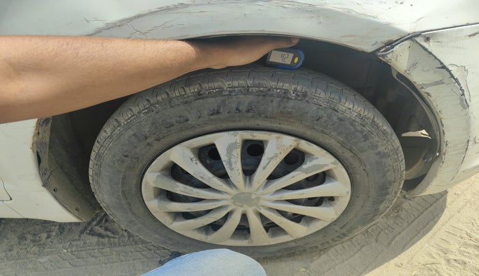 2011 Maruti Swift VXI, Petrol, Manual, 70,000 km, tyre