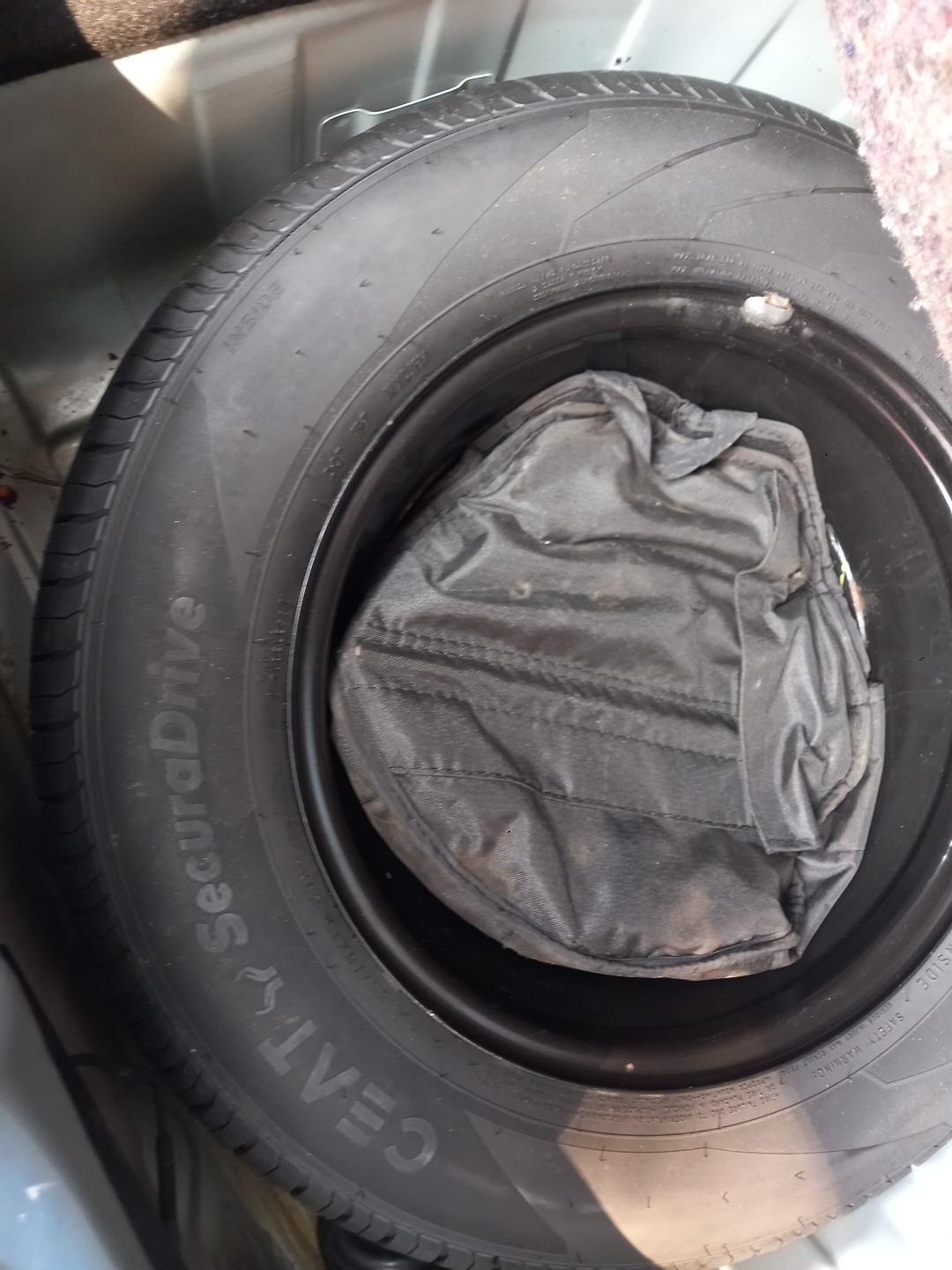 2023 Tata PUNCH ACCOMPLISHED DAZZLE PACK MT, Petrol, Manual, 33,000 km, tyre