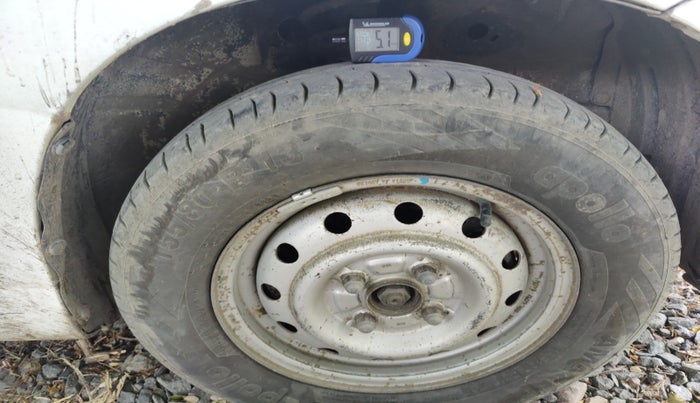 2014 Maruti Wagon R 1.0 LXI CNG, Petrol, Manual, 1,90,343 km, tyre