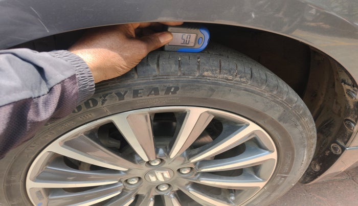 2022 Maruti Ciaz ALPHA  AT 1.5 SHVS PETROL, Petrol, Automatic, 7,235 km, tyre