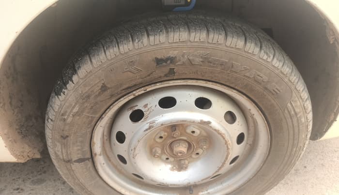 2012 Tata Indica Vista LS TDI, Diesel, Manual, 1,07,142 km, tyre
