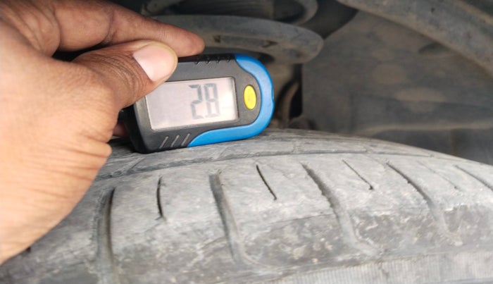 2013 Ford Ecosport TITANIUM 1.5L DIESEL, Diesel, Manual, 1,05,902 km, tyre