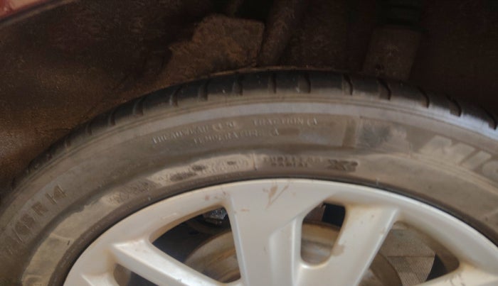 2013 Honda Amaze 1.5L I-DTEC VX, Diesel, Manual, 2,15,215 km, tyre