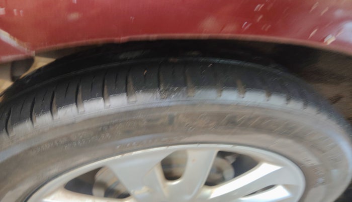 2013 Honda Amaze 1.5L I-DTEC VX, Diesel, Manual, 2,15,215 km, tyre