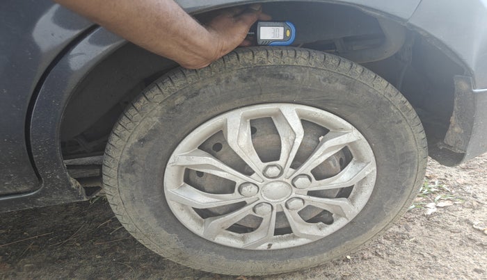 2016 Maruti Alto 800 VXI O, Petrol, Manual, 1,56,872 km, tyre