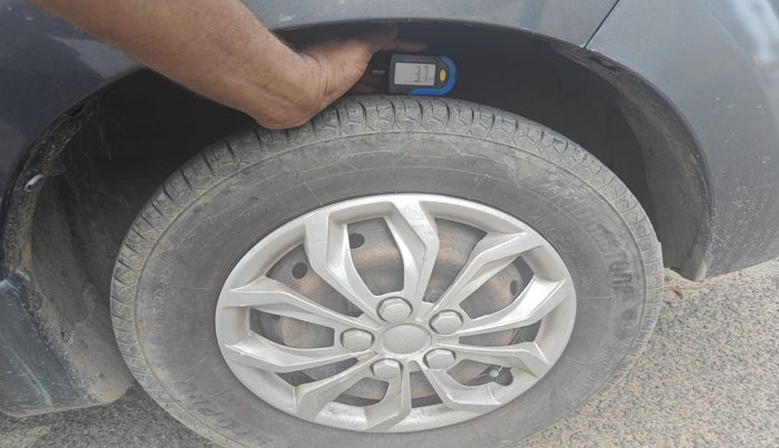 2016 Maruti Alto 800 VXI O, Petrol, Manual, 1,56,872 km, tyre