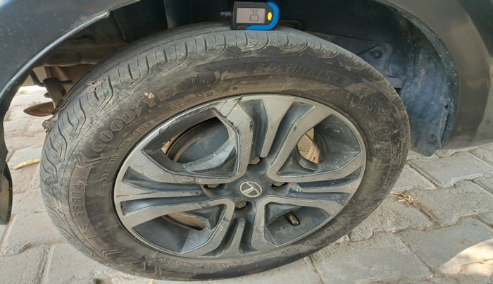 2022 Tata TIGOR XZ PLUS CNG, Petrol, Manual, 56,666 km, tyre